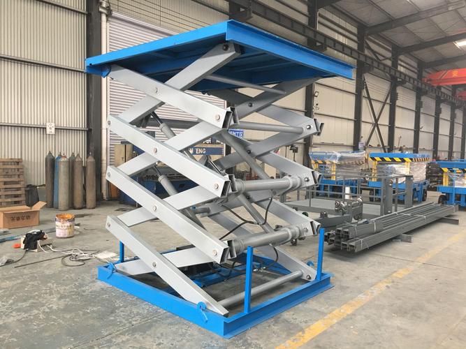 剪叉式升降机标准(剪叉式升降机多少钱一台?)