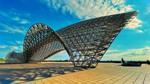 解决方案:无锡普乐士如何用漳州楼承板破解滨海气候损耗？20年寿命的秘密揭晓