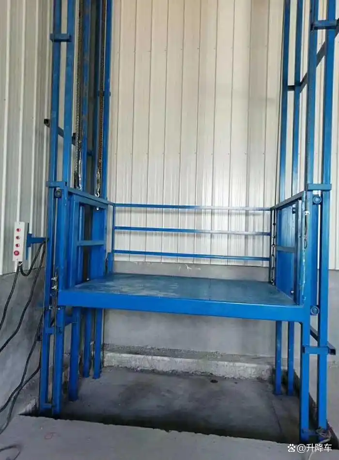 垂直物料搬运系统_车间升降货梯_升降货梯门如何设计比较安全