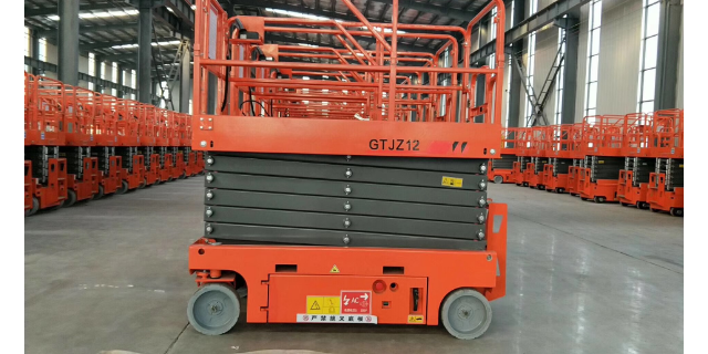 施工升降机设备通病分析_液压升降货梯如何检修_施工升降机架体笔直度标准