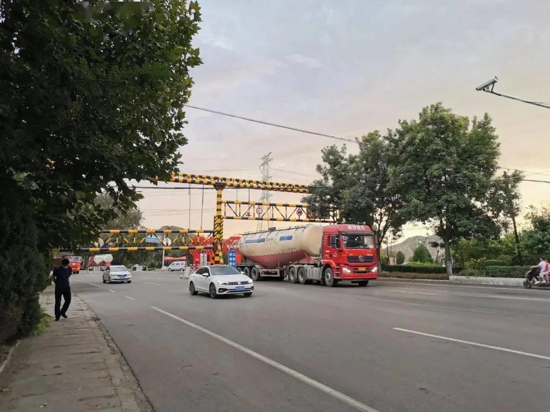 限高杆违规设置_限高杆滥用问题_道路自动升降限高杆